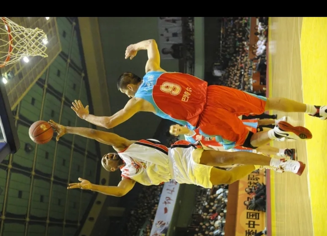 风云突变多伦多猛龙今夜再遭质疑，CBA季后赛版图或变，话题不断，训练强度明显提升(cba虎扑广东)