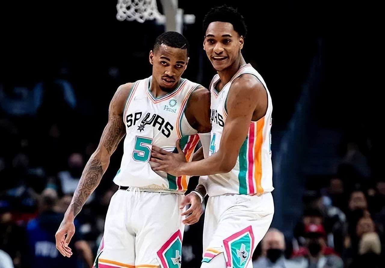 风云突变多伦多猛龙今夜再遭质疑，CBA季后赛版图或变，话题不断，训练强度明显提升(cba虎扑广东)